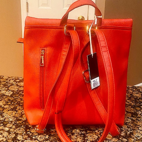 Gorgeous LA TERRE VEGAN BACKPACK BAG. - Picture 7 of 9